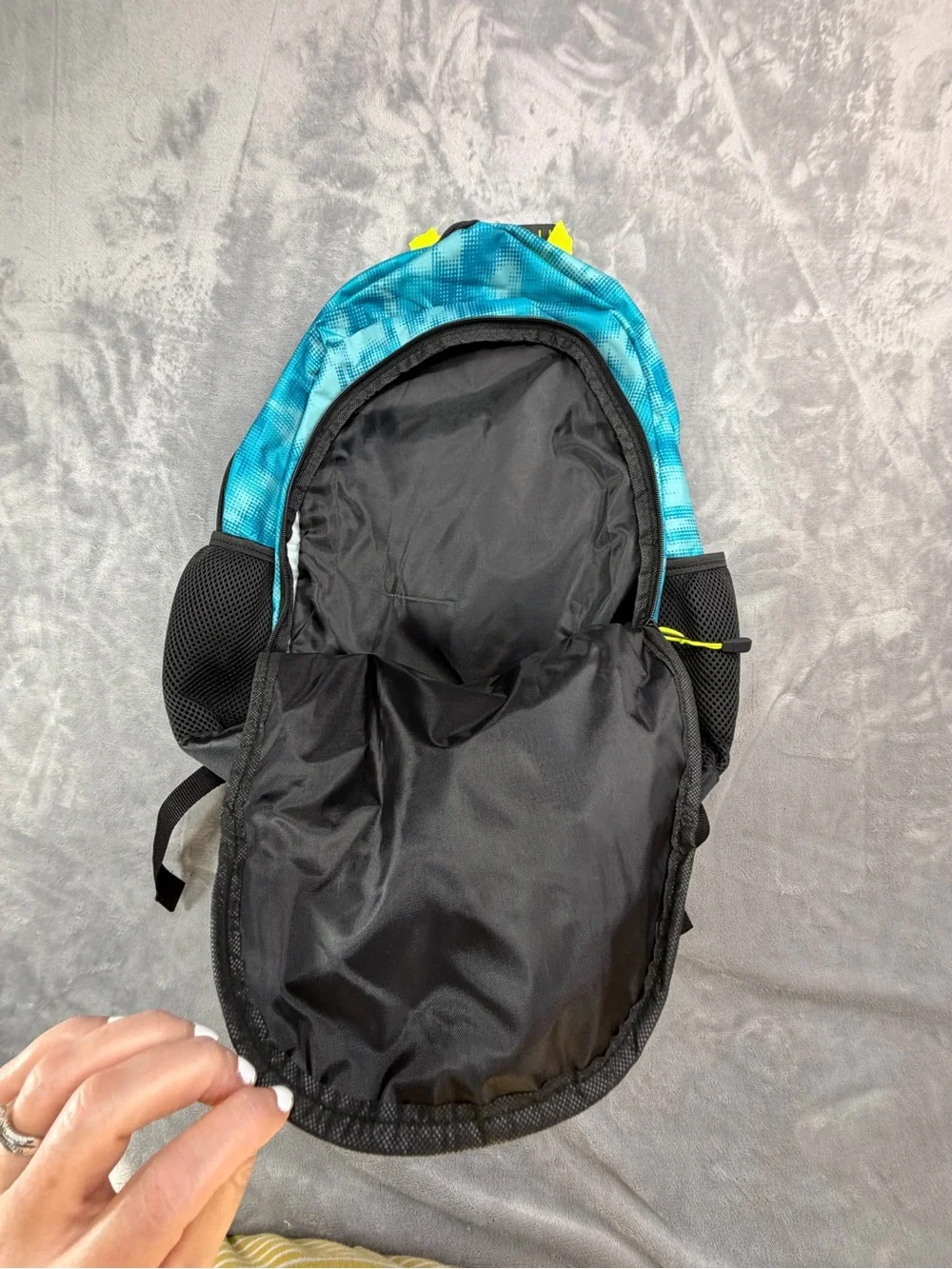 Summit Ridge Hiking Men's Teal and Black Daypack Sports 3 Pockets 35L